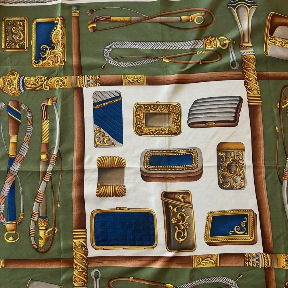 Beautiful Vintage Genny Silk Scarf of Golds and Greens, Made in Italy, ~ 34 x 34 - Picture 5 of 16